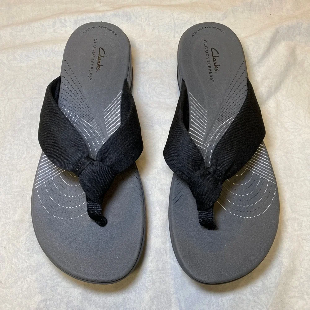 Clarks Cloudsteppers Cushionsoft Wedge Thong Sandals Women's Size 9 Black